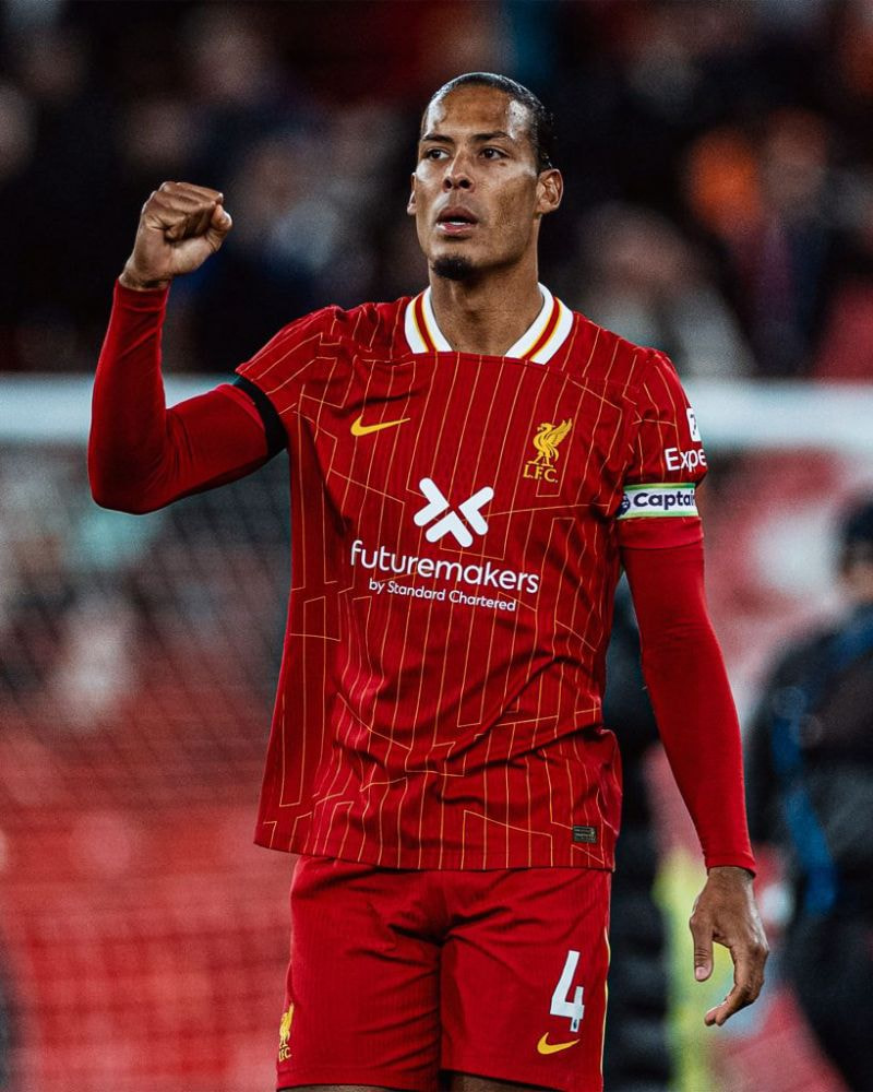 Imagem da noticia Van Dijk revela que está negociando sua renovação com o Liverpool: “Em andamento”