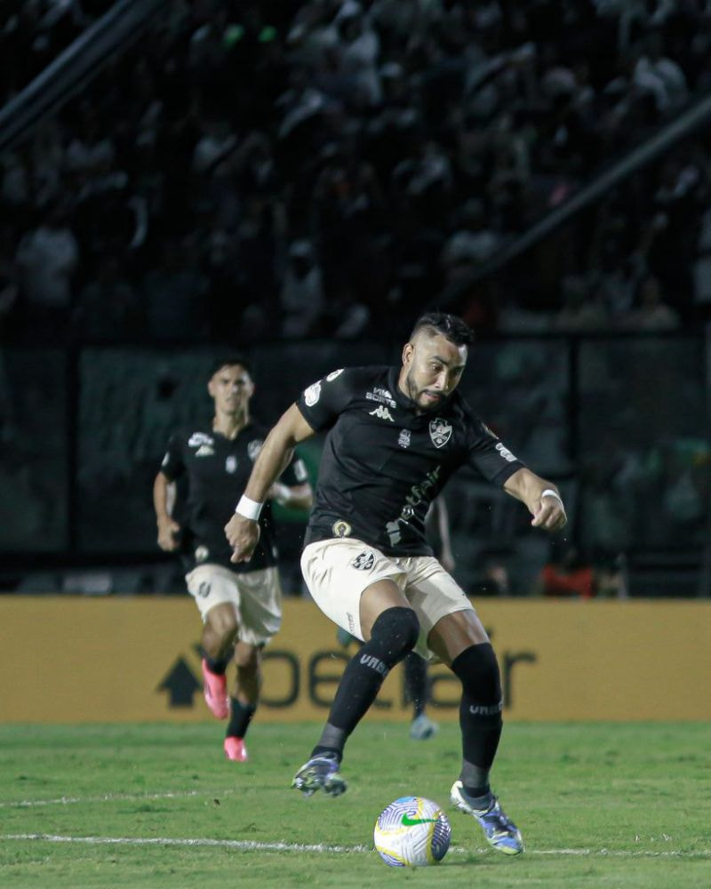Imagem da noticia Vasco enfrenta o lanterna e vitória pode garantir permanência na Série A