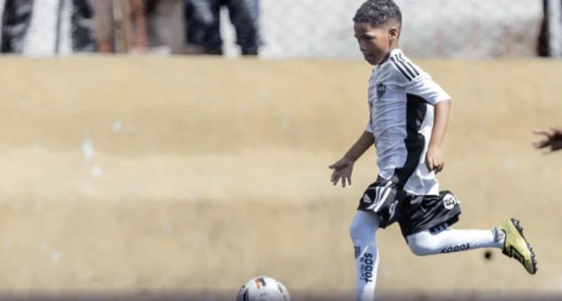 Imagem da noticia Vítima de chacina, menino de 9 anos era monitorado pelo Atlético-MG