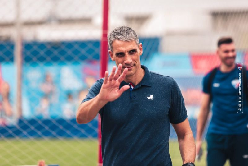 Imagem da noticia Vojvoda desabafa: “Não podemos controlar a arbitragem”