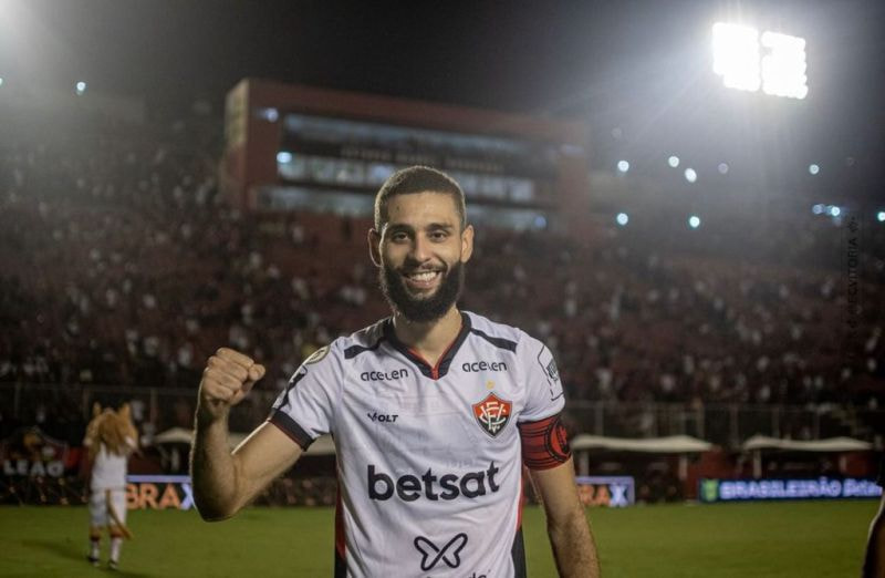 Imagem da noticia Wagner Leonardo é o quarto zagueiro com mais gols pelo Vitória