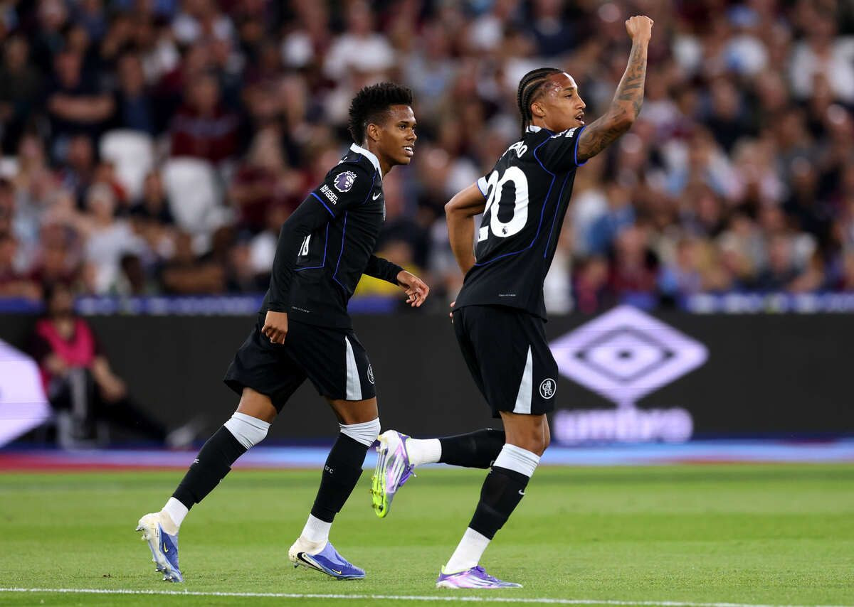 Imagem da noticia Chelsea goleia o West Ham com recorde de Estêvão na Premier League