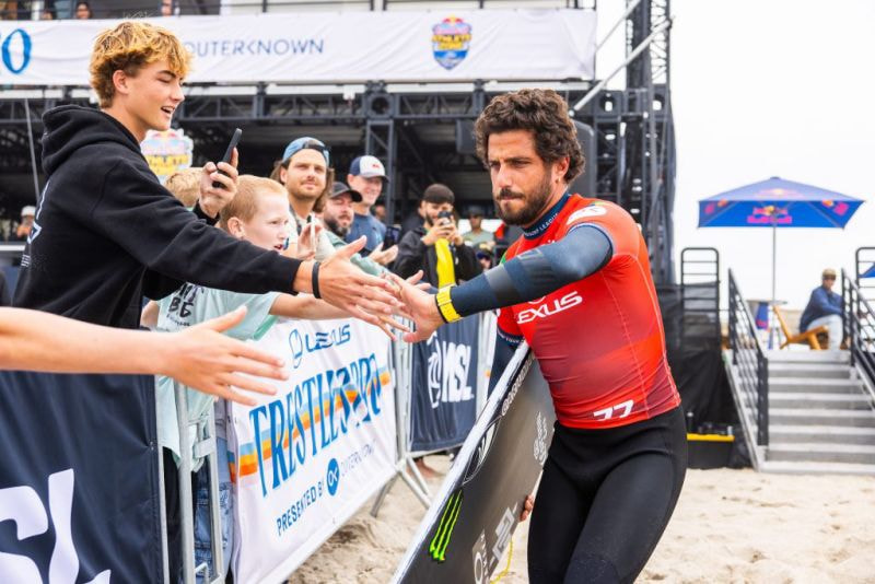 Imagem da noticia WSL: Italo Ferreira e Filipe Toledo são eliminados nas oitavas em Trestles