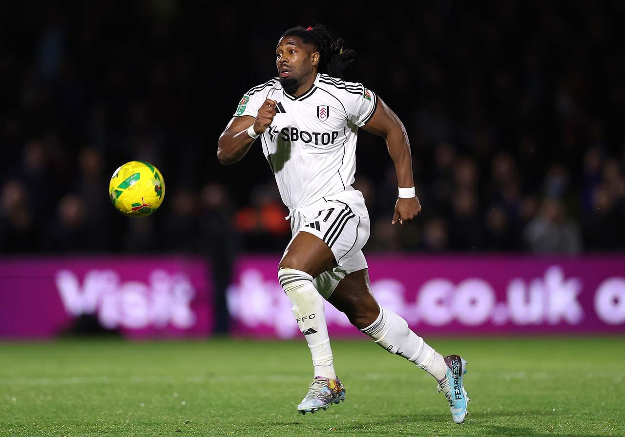 Imagem da noticia West Ham contrata ex-atacante do Barcelona de olho em possível saída de Paquetá