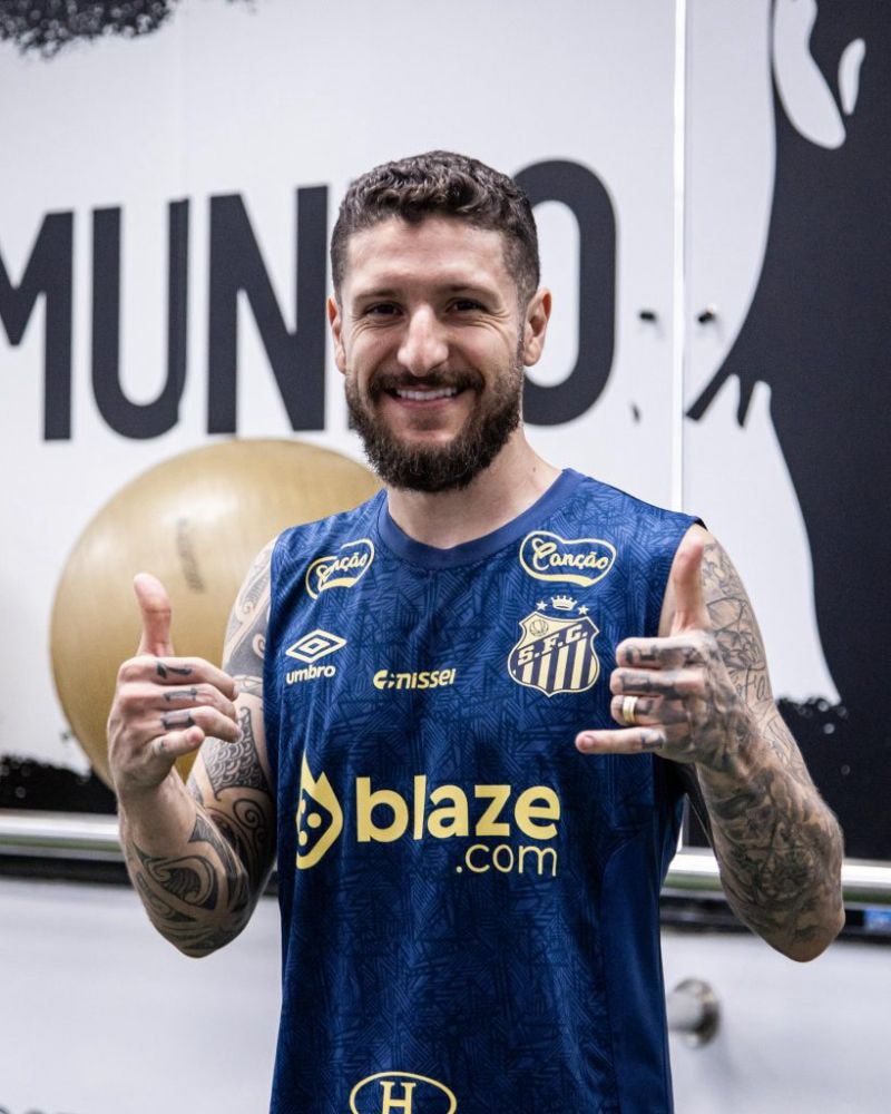 Imagem da noticia Zé Rafael explica cirurgia antes de estreia pelo Santos e comemora evolução rápida