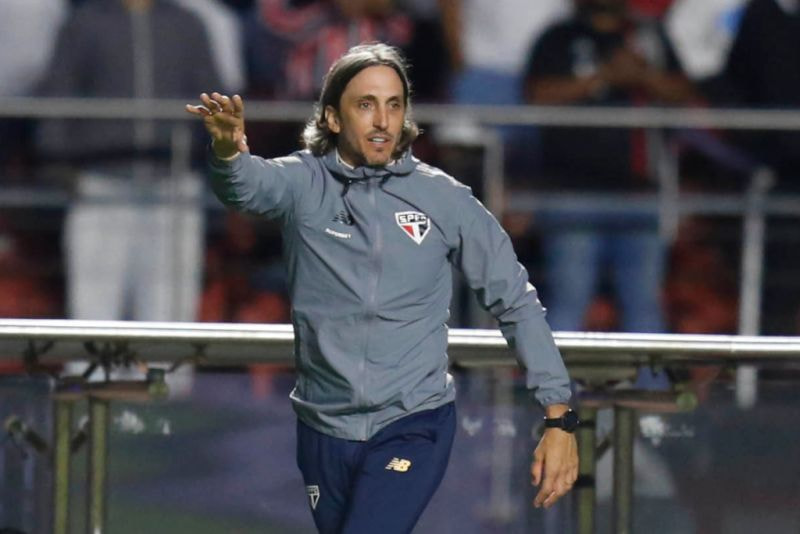 Imagem da noticia Zubeldía celebra vaga na Libertadores e projeta sucesso em 2025: "Pode ser o ano do São Paulo"